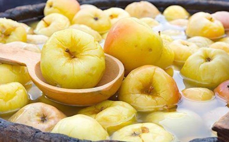 Моченые яблоки с грушами